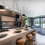 Luxury Luna With Private, Heated Pool