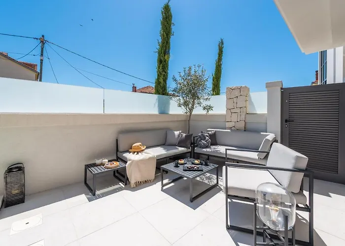 Appartamento Luxury Luna With Private, Heated Pool Zara