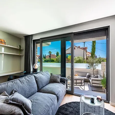 Luxury Luna With Private, Heated Pool Apartament