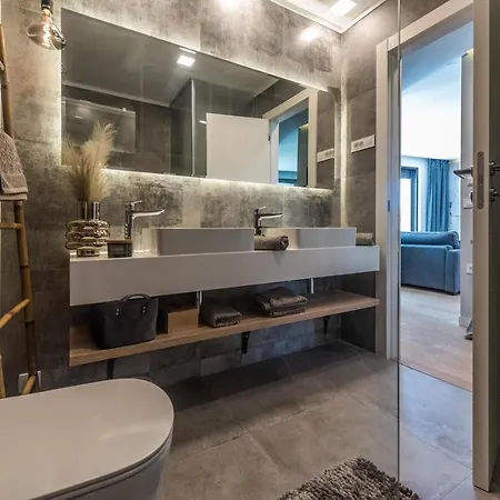 Luxury Luna With Private, Heated Pool