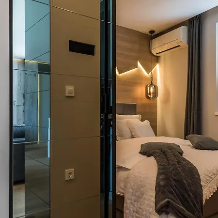 Luxury Luna With Private, Heated Pool Lejlighed